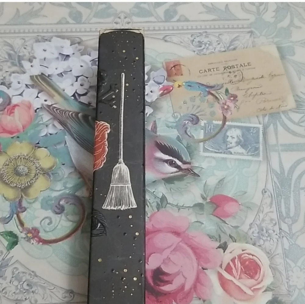 SOLD!!! Colourpop I Put A Spell On You Disney Hocus Pocus Lipstick & Liner Set! - Picture 13 of 14